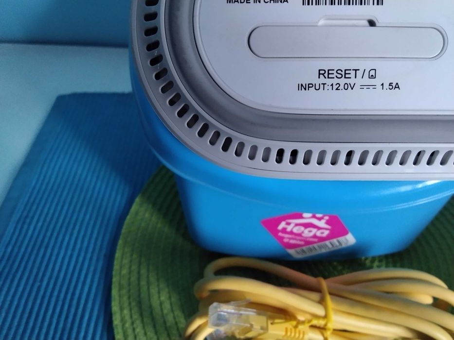 чисто нов 5 джи рутер за сим карти и високоскоростен интернет на Иетел