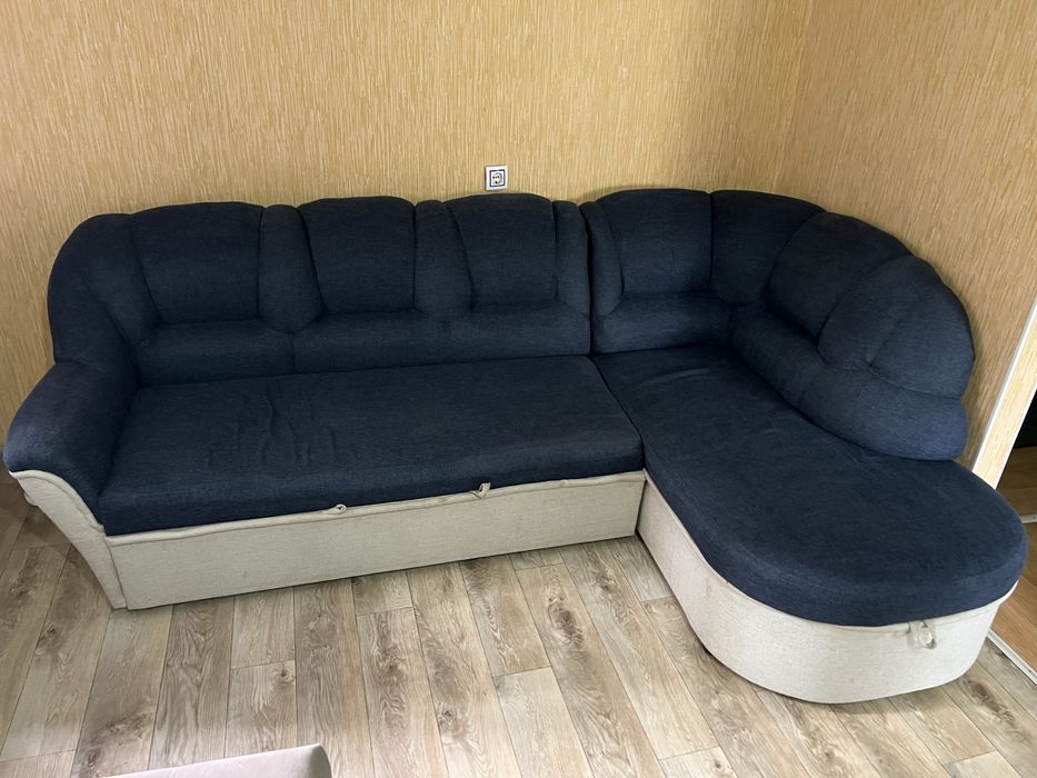 Продам диван с креслом