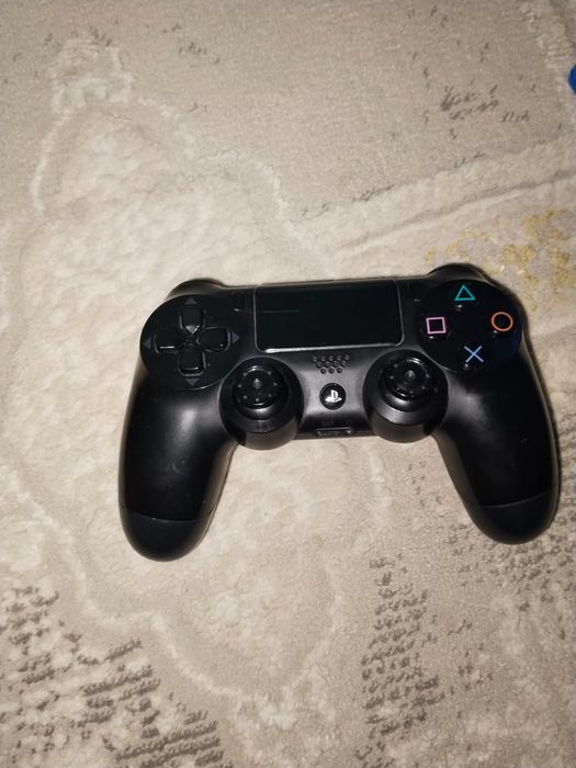 Продам Sony playstation 4 slim