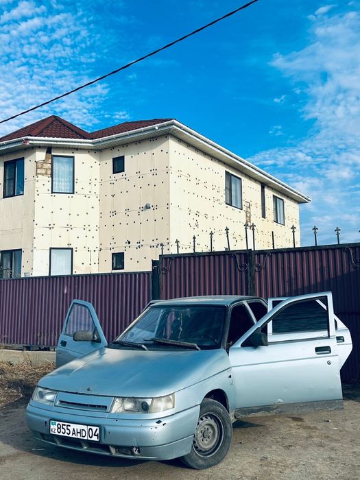 Продам машину 2110