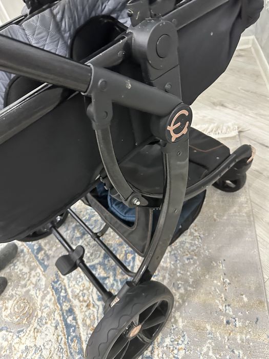 Продам коляску в хорошем состоянии