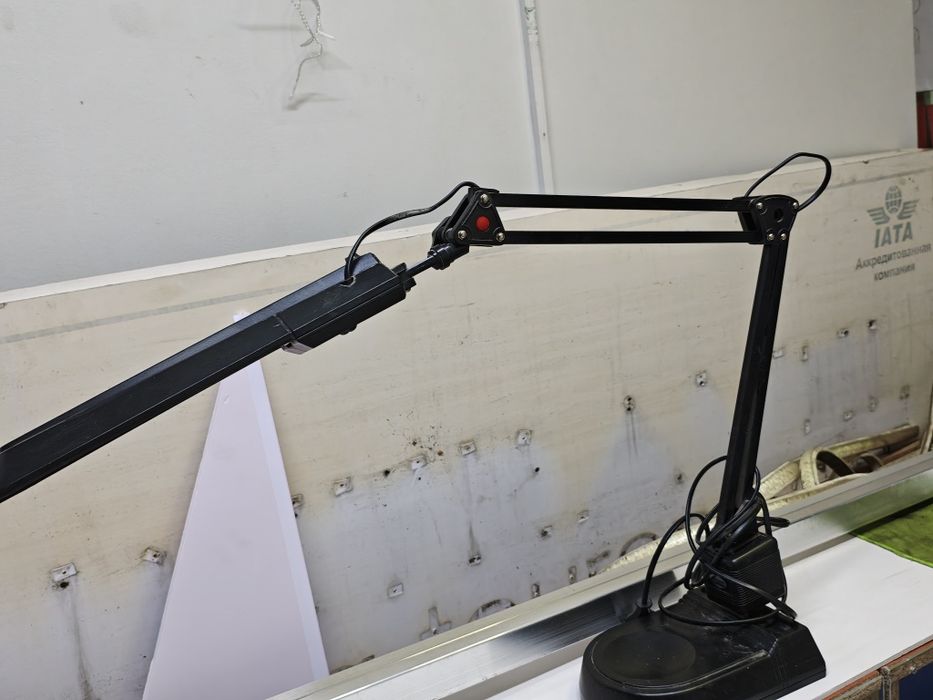 Лампа для рабочего стола