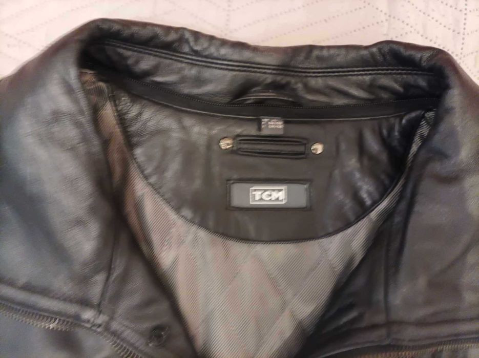 Мъжко кожено дълго яке от естествена кожа.