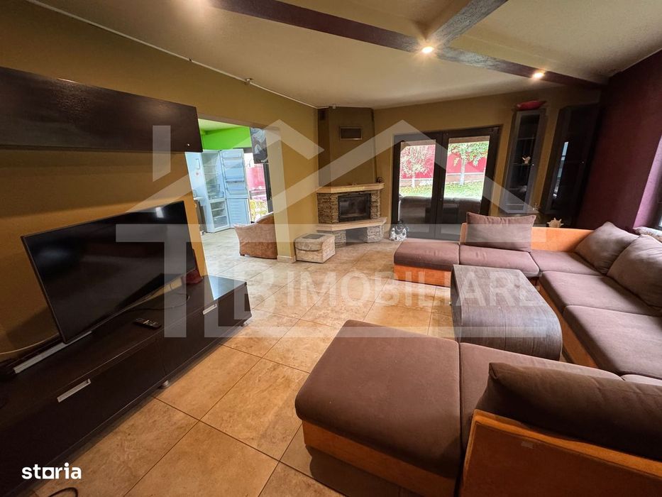 Casa cu 4 camere, 230mp, garaj, Zona Corunca