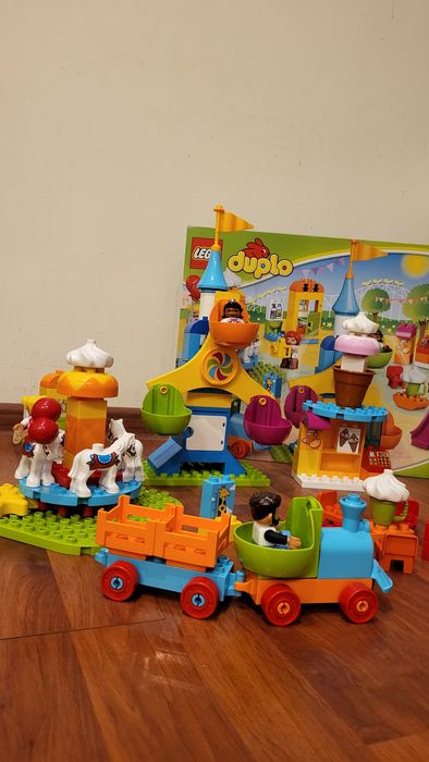 LEGO DUPLO: parc de distractii