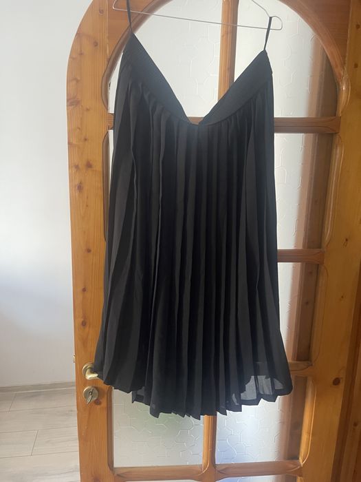 Fusta plisata neagra