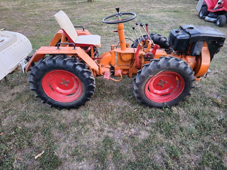 Vând tractor pasquali 946