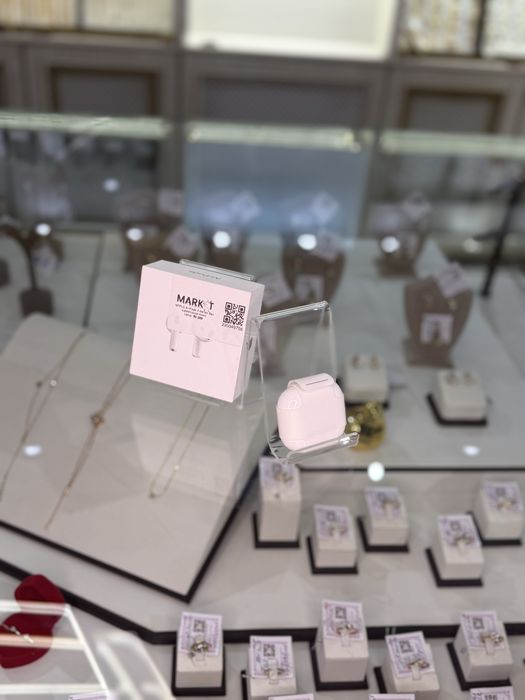 Наушники Apple AirPods Series 4