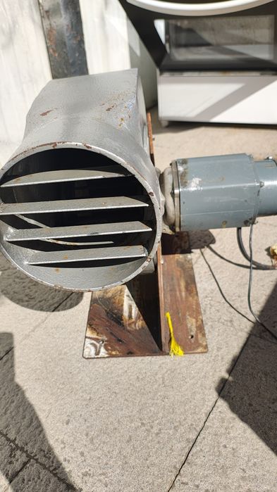 Мощна помпа за батут