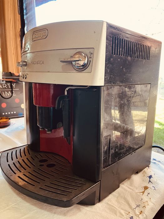 Кафе машина Delonghi Magnifica