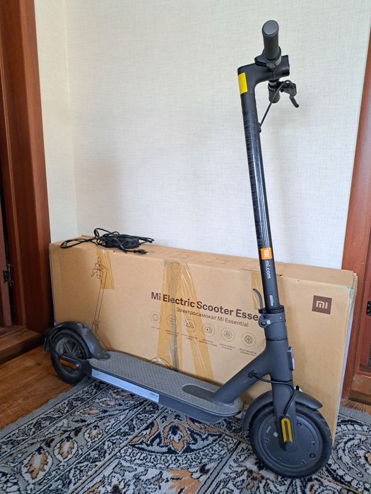Самокат Xiaomi Mi Electric Scooter
