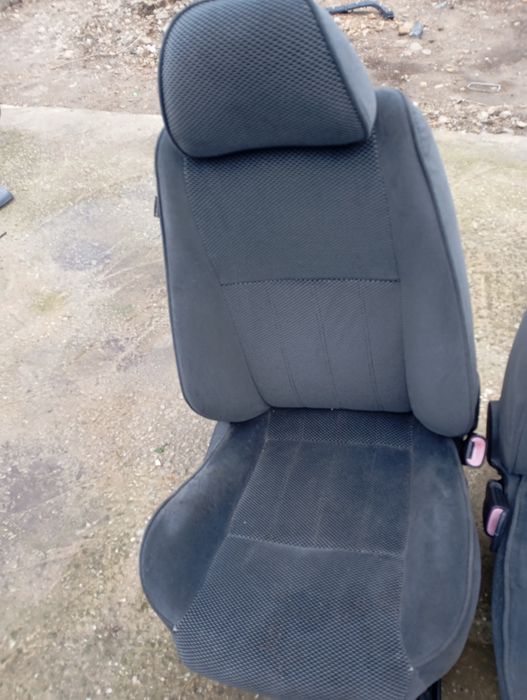 Салон / седалки Alfa Romeo 147