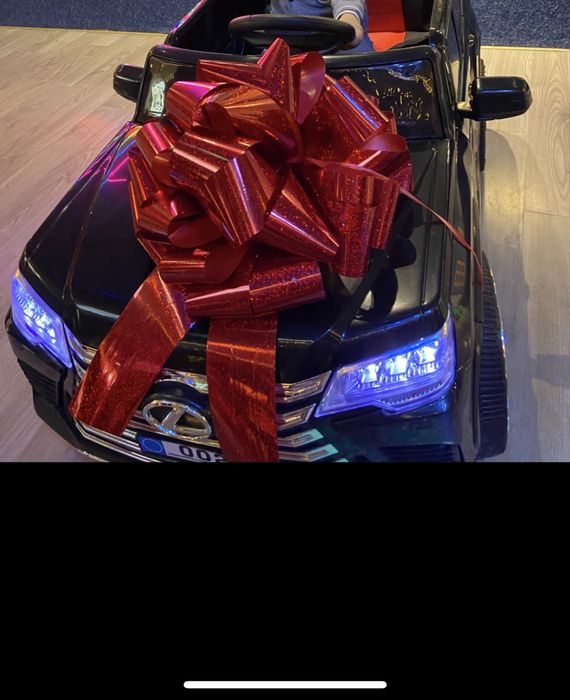 Электромобиль Toyota 300