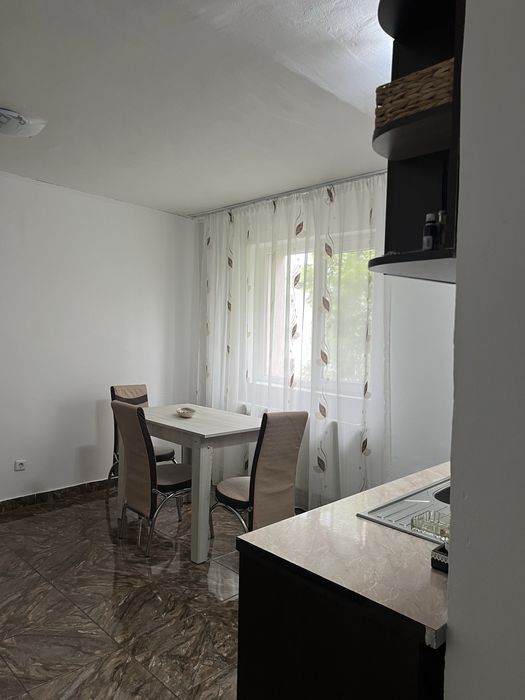 De inchiriat apartament