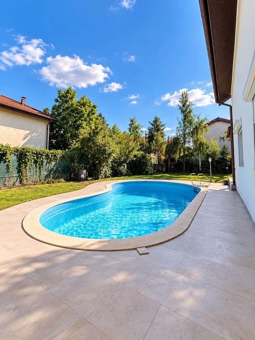 Vila de lux in pipera cu piscina