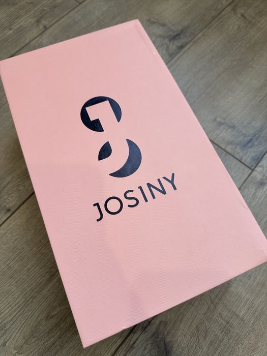 Элегантные босоножки Josiny