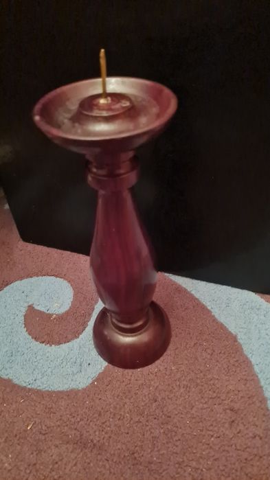 Ючета, захарница стъклена, свещници единия дървен, ваза, сервиз