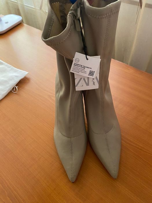 Botine Zara noi cu eticheta.