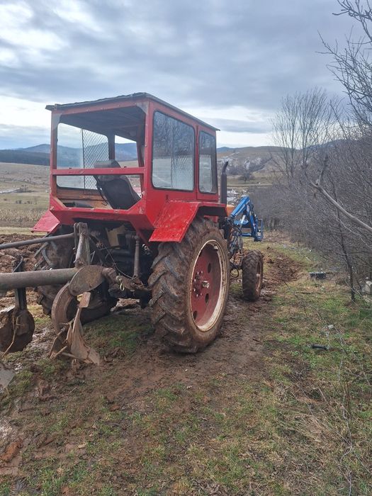 Vând tractor u650