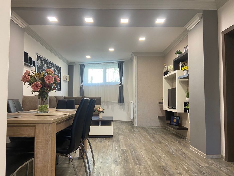 Vand apartament 3 camere Rasnov
