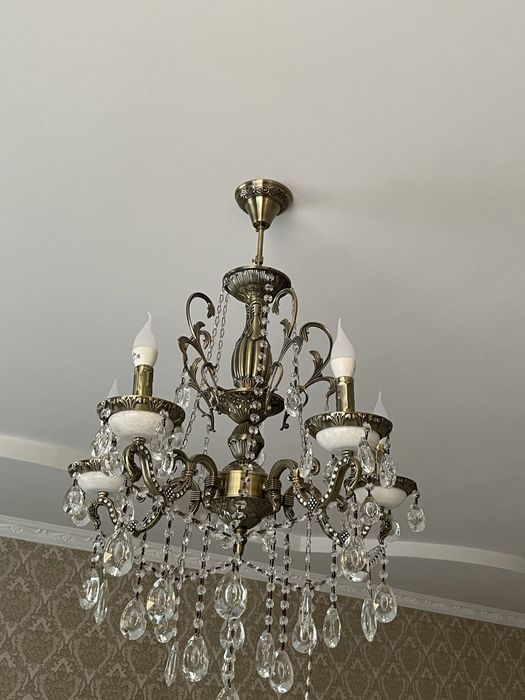 Продается Люстрю