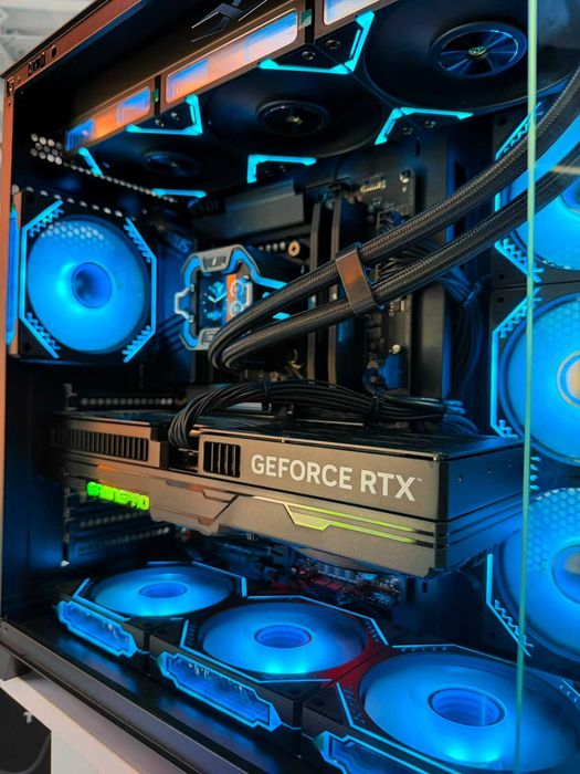 Gaming I9 14900KF/Z790/32GB/RTX 5080/SSD 1TB/Sursa 1200W/Garantie/TVA!