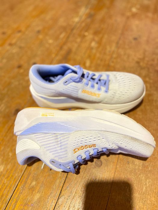 Маратонки за бягане Brooks 38