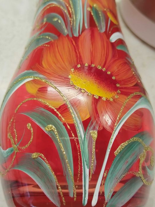 Продам Вазу для цветов .