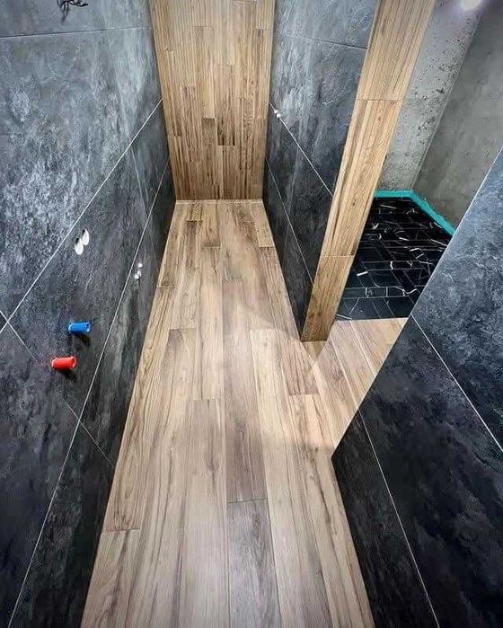 Echipa Constructori: Case la Roșu/Cheie Acoperisuri și Renovări Complete Interioare si Exterioare de la A la Z Preturi Bune