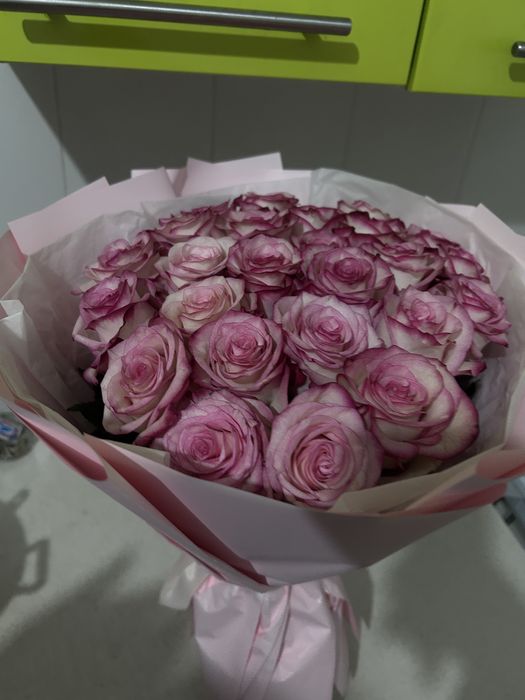 25штук роза гүлі