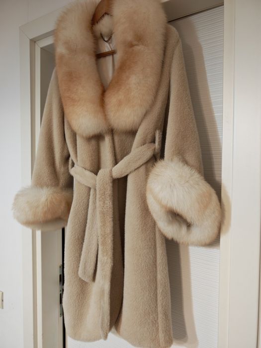 Palton dama/cașmir/blana de vulpe polara