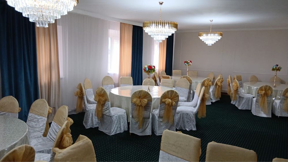 Стулья с чехлами за 3500 тг