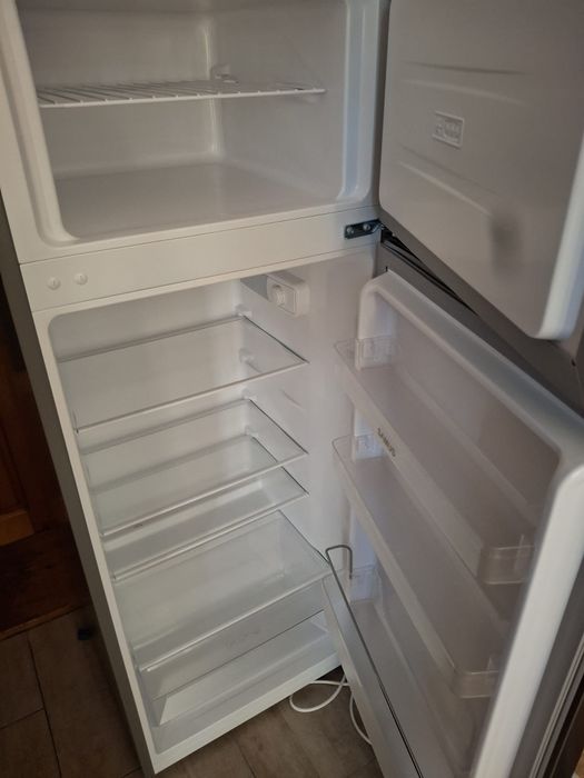 Frigider cu Cogelator Samus Aproape nou