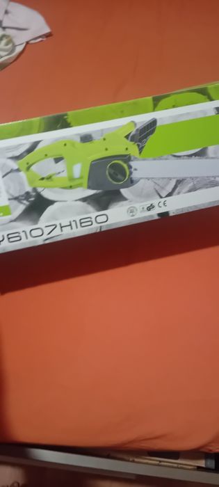 Продавам Електрическа машинка за рязане на дърва