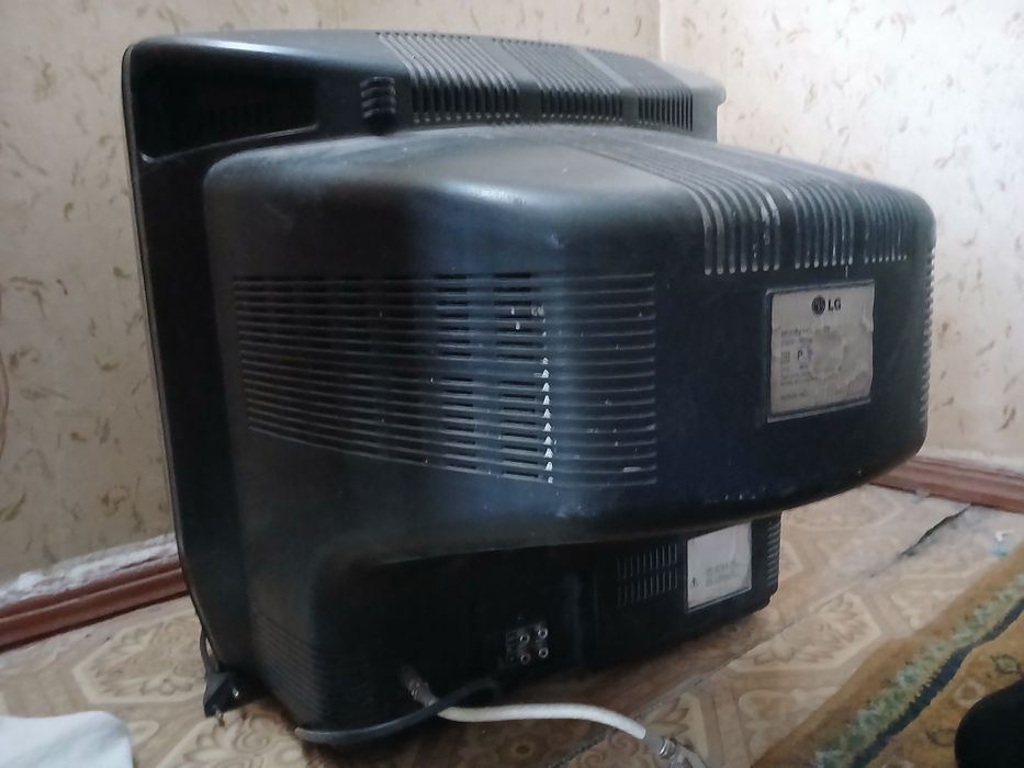 Телевизор старый