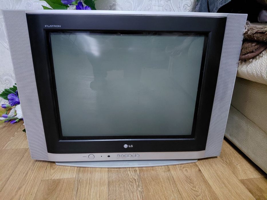 Продам телевизор 3000т