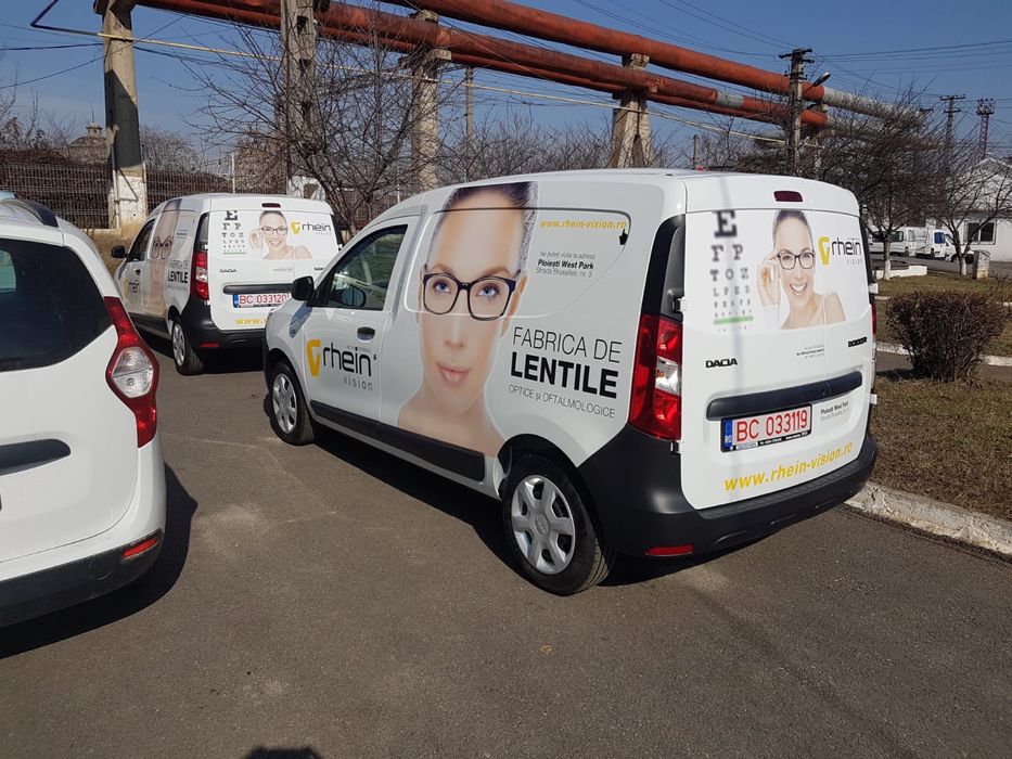 Colantare geamuri spatii comerciale colantare auto print colant