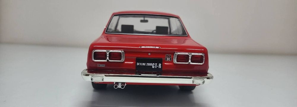 Machetă NISSAN SKYLINE 2000 GT-R 1/18 Triple9