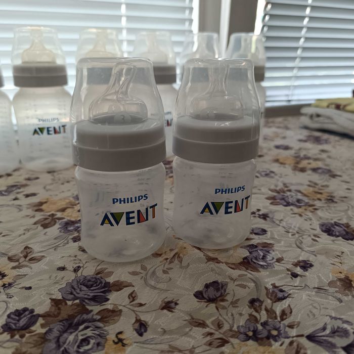 Бебешки шишета за мляко