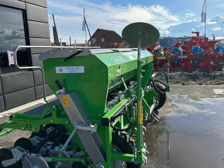 Semanatoare paioase universala cu  disc dublu si roti tasare