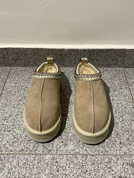 UGG Tazz Slipper Mustard (in stoc marimea 37, 38, 39)