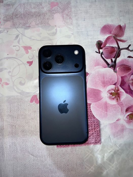 Продаю iphone 17 pro
