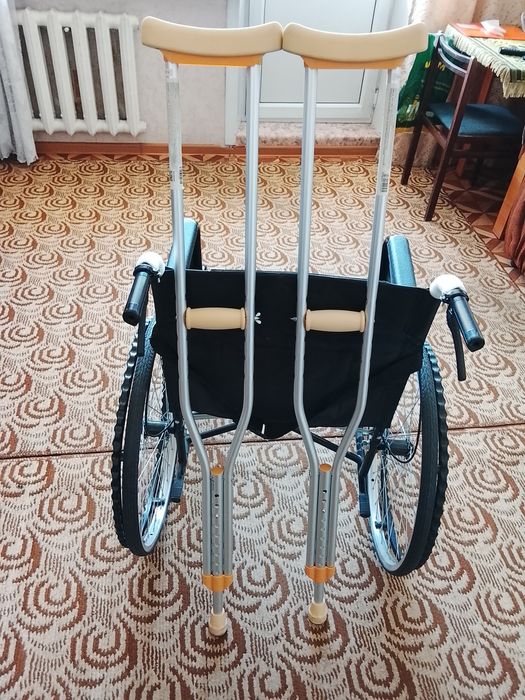 Продам новые костыли