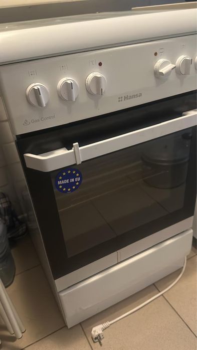 Газовая плита с электрической плитой