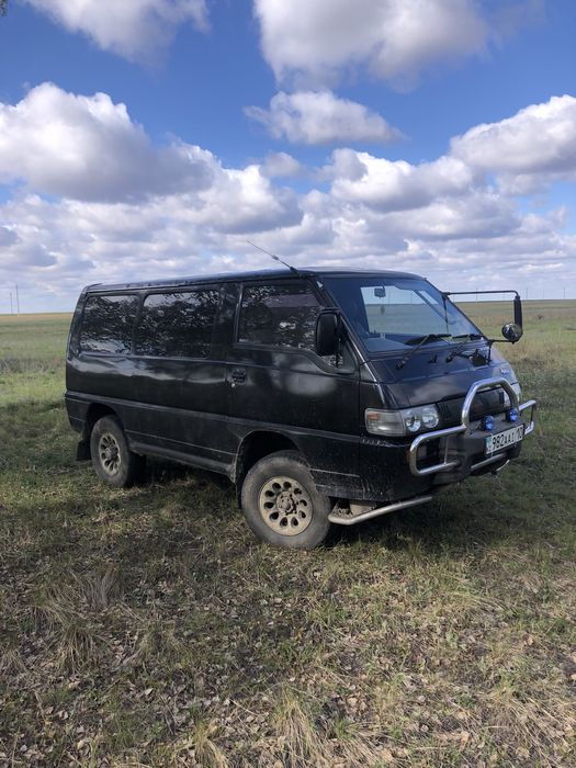 Митсубиси Делика