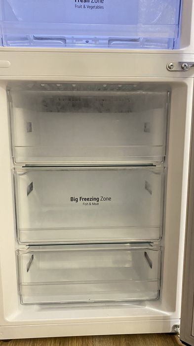 Холодильник двухкамерный LG