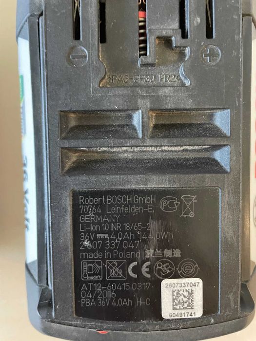 Motocoasa + foarfeca gard viu Bosch 36V, 2 acumulatori, incarcator