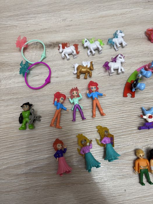Разные игрушки из киндера