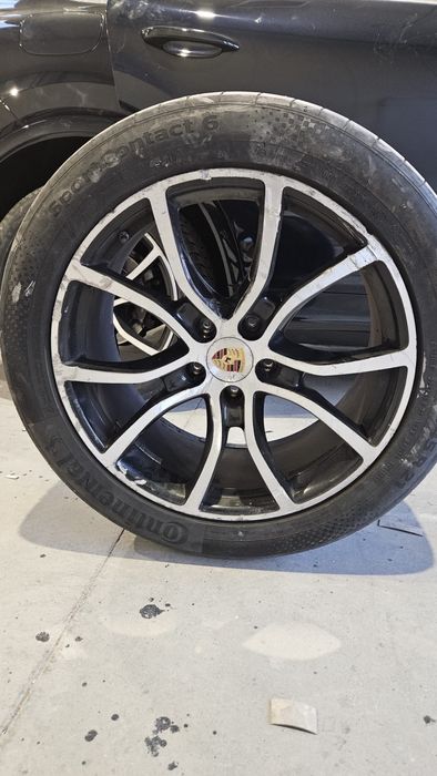 roti Porsche cayenne