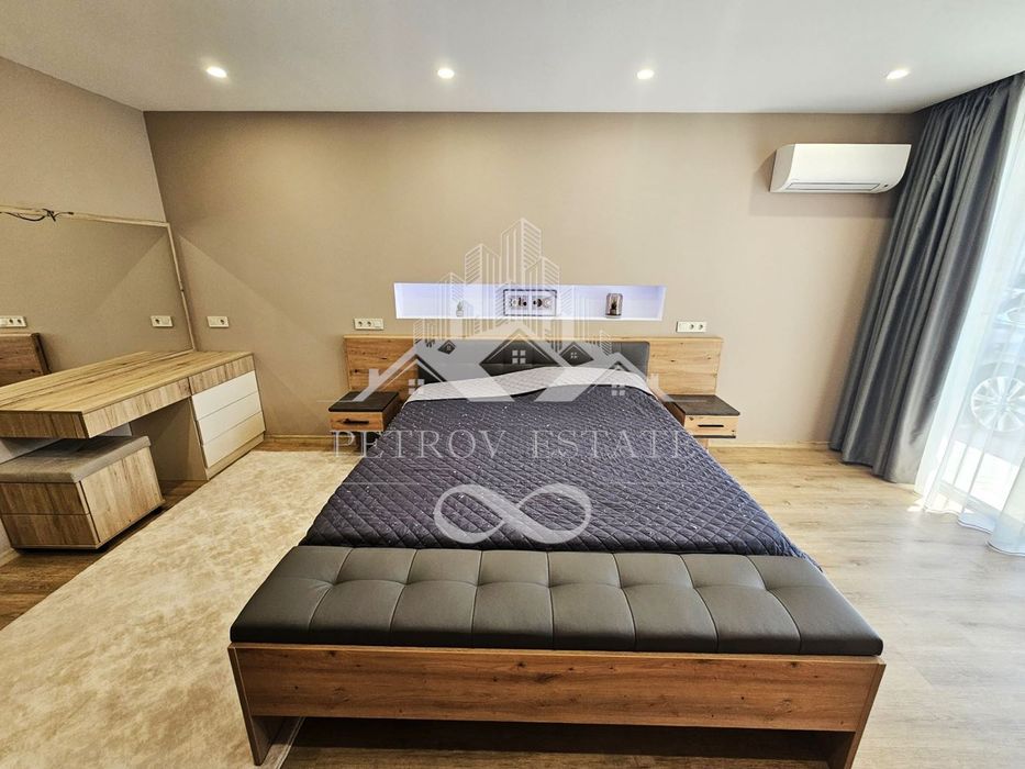 Продава се Тристаен апартамент в Велинград - 250 кв.м за 979 €/кв.м - Снимка #11